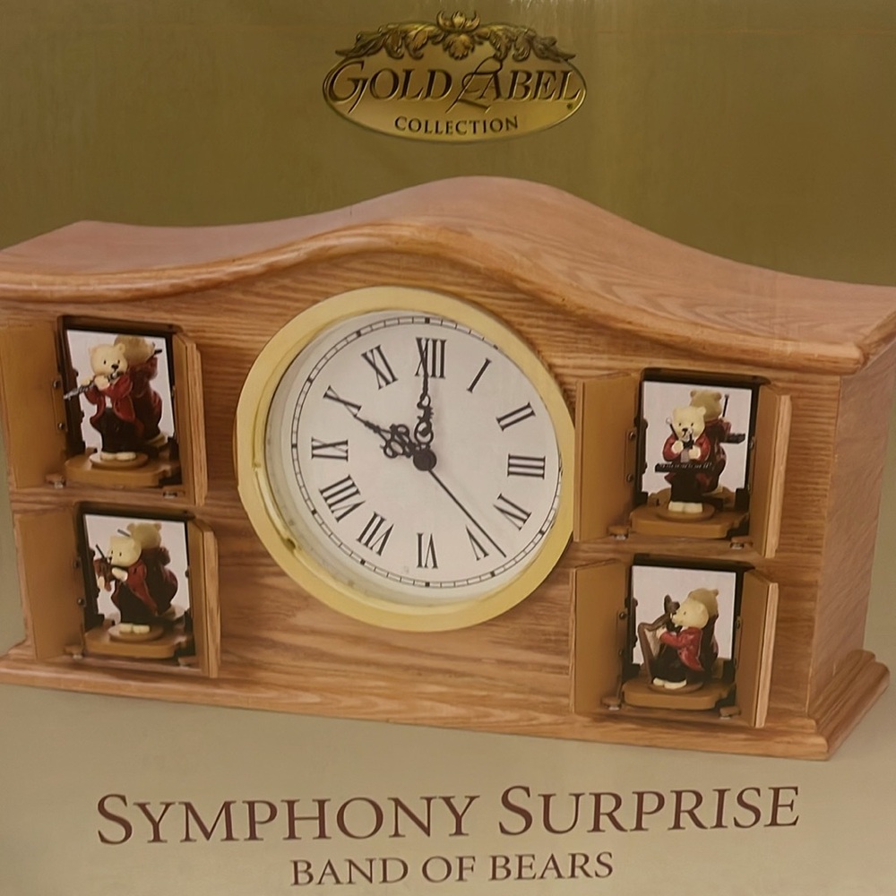 New Mr. Christmas Gold Label symphony surprise musical clock. Original packaging